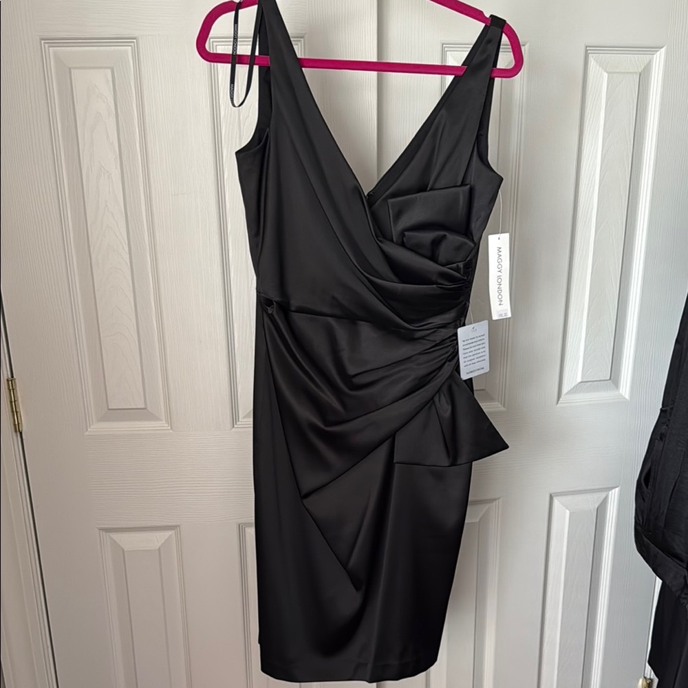 NWT Maggy London Black Satin V-Neck Ruched Cocktail Dress